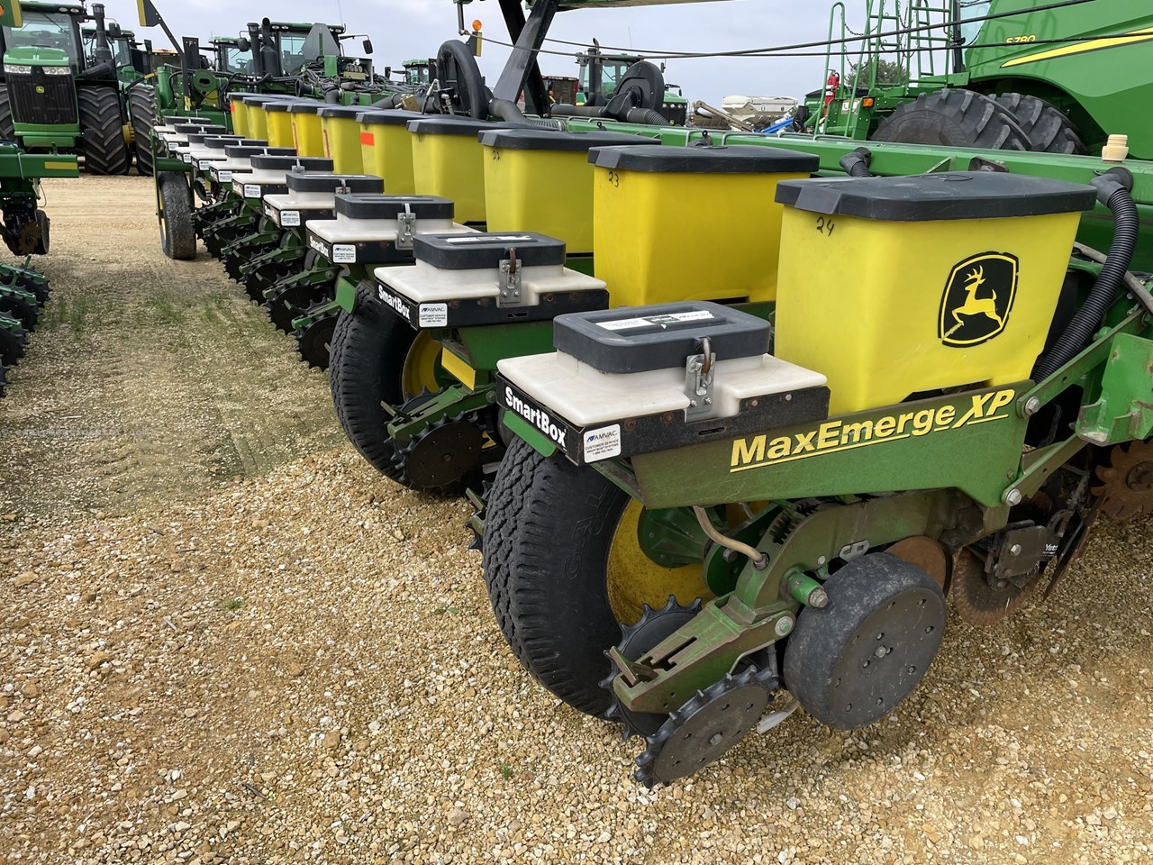 2008 John Deere 1770NT Image 30