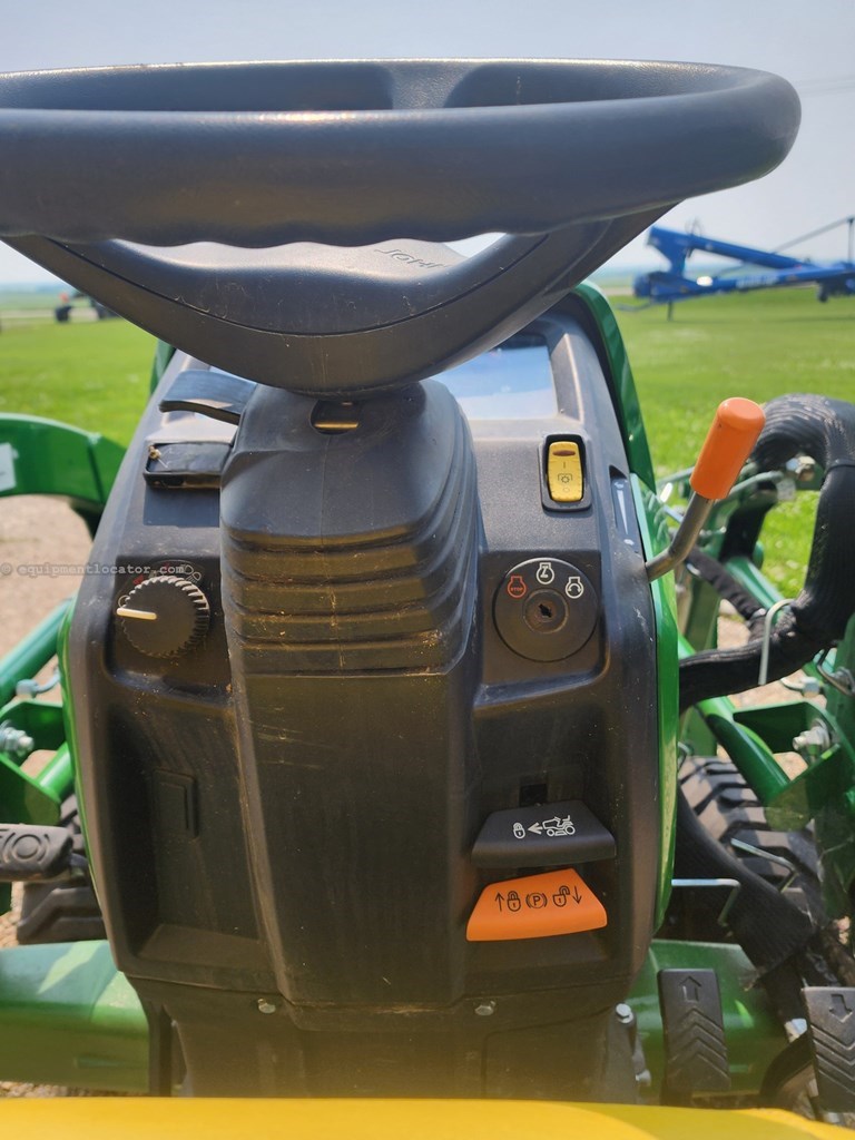 2022 John Deere 1025R Image 10