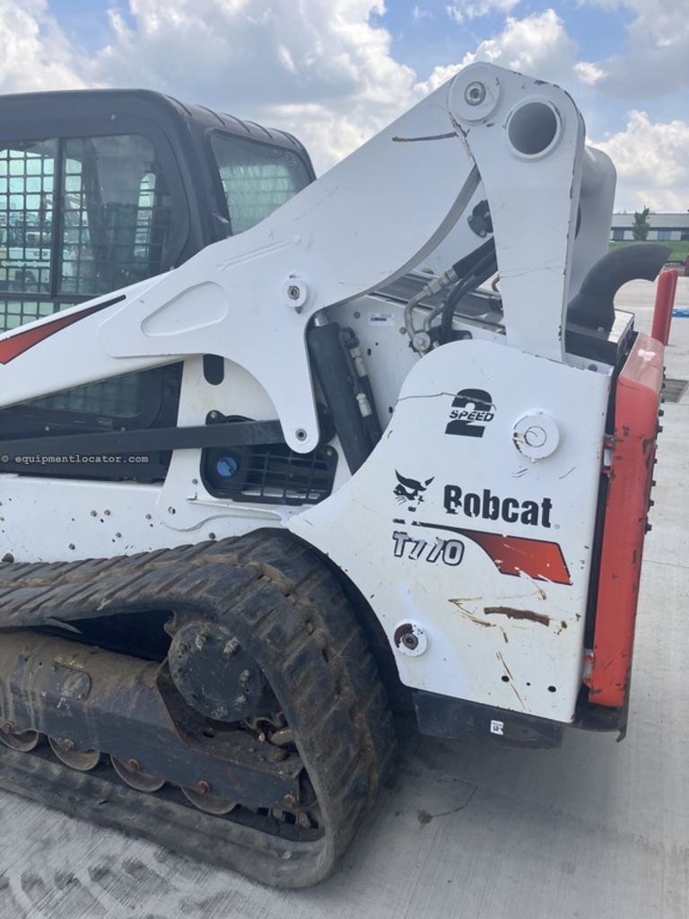 2017 Bobcat T770 - WITH BUCKET Image 1