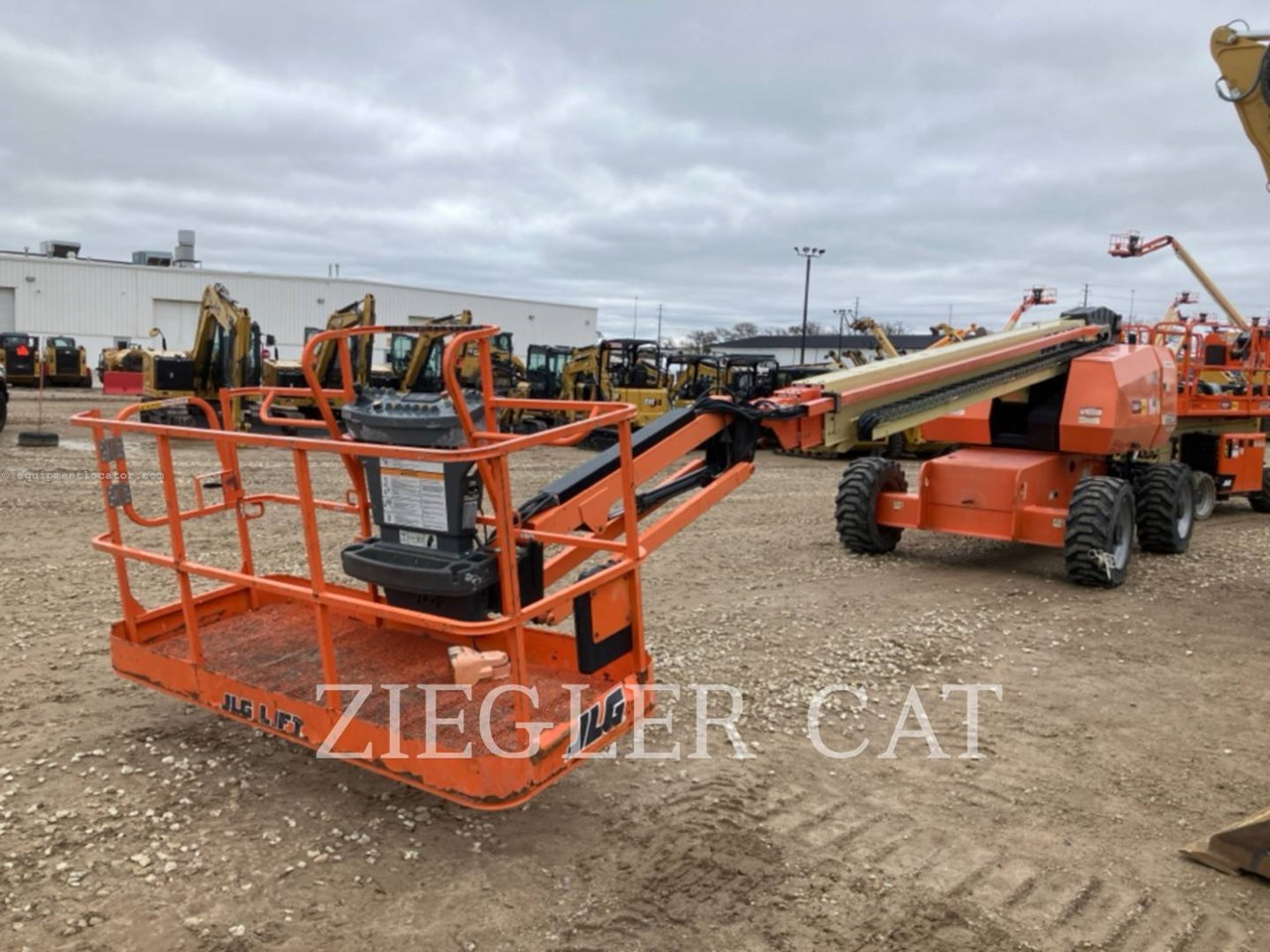 2015 JLG 660SJ Image 4