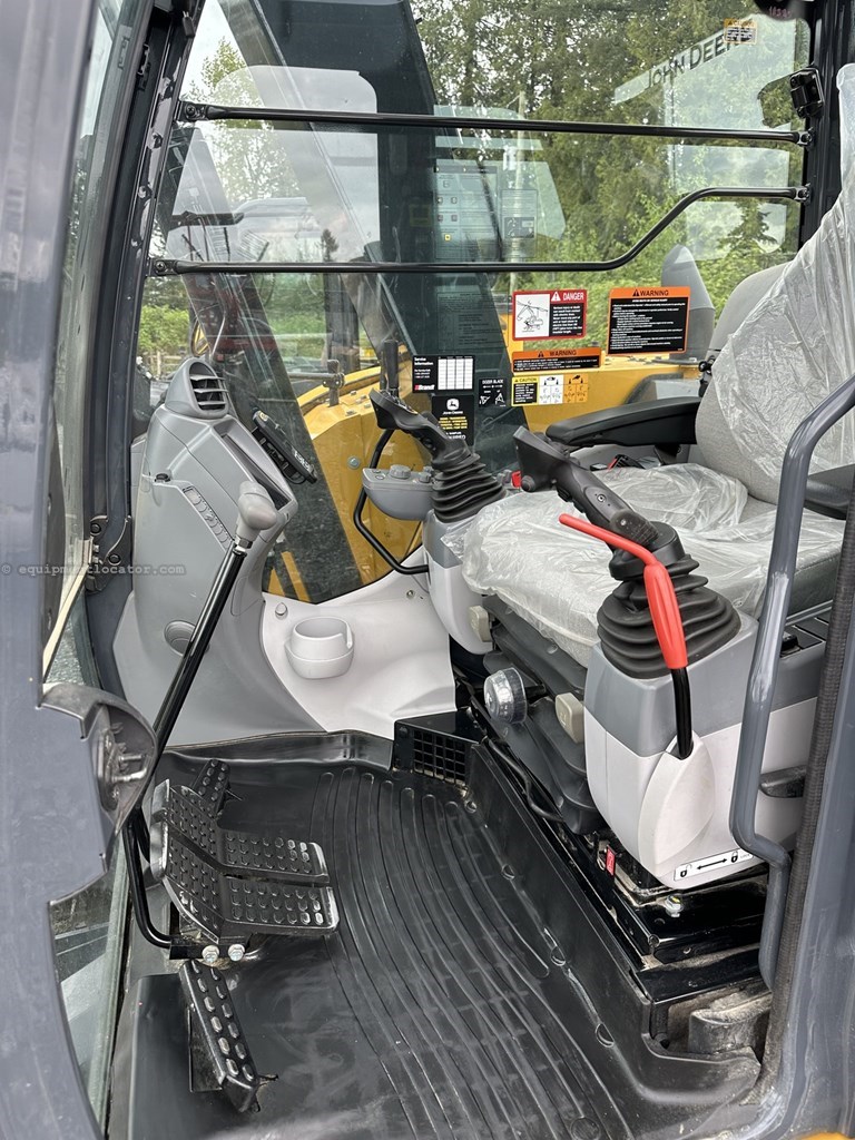 2023 John Deere 75G Image 5