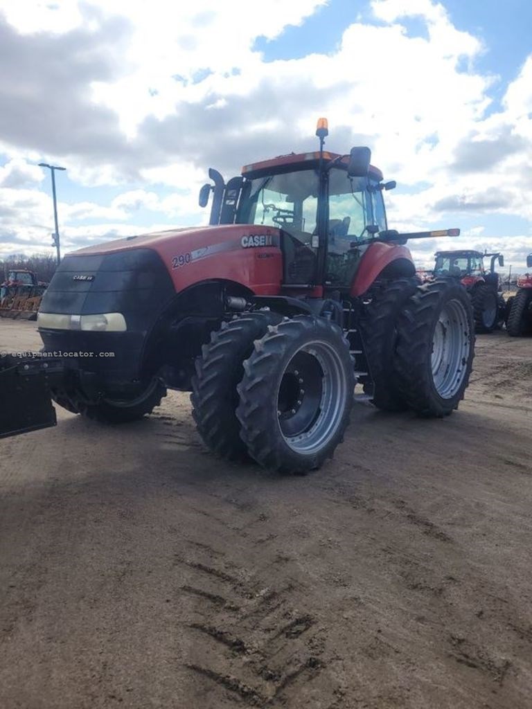 2011 Case IH 290 MAGNUM Image 2