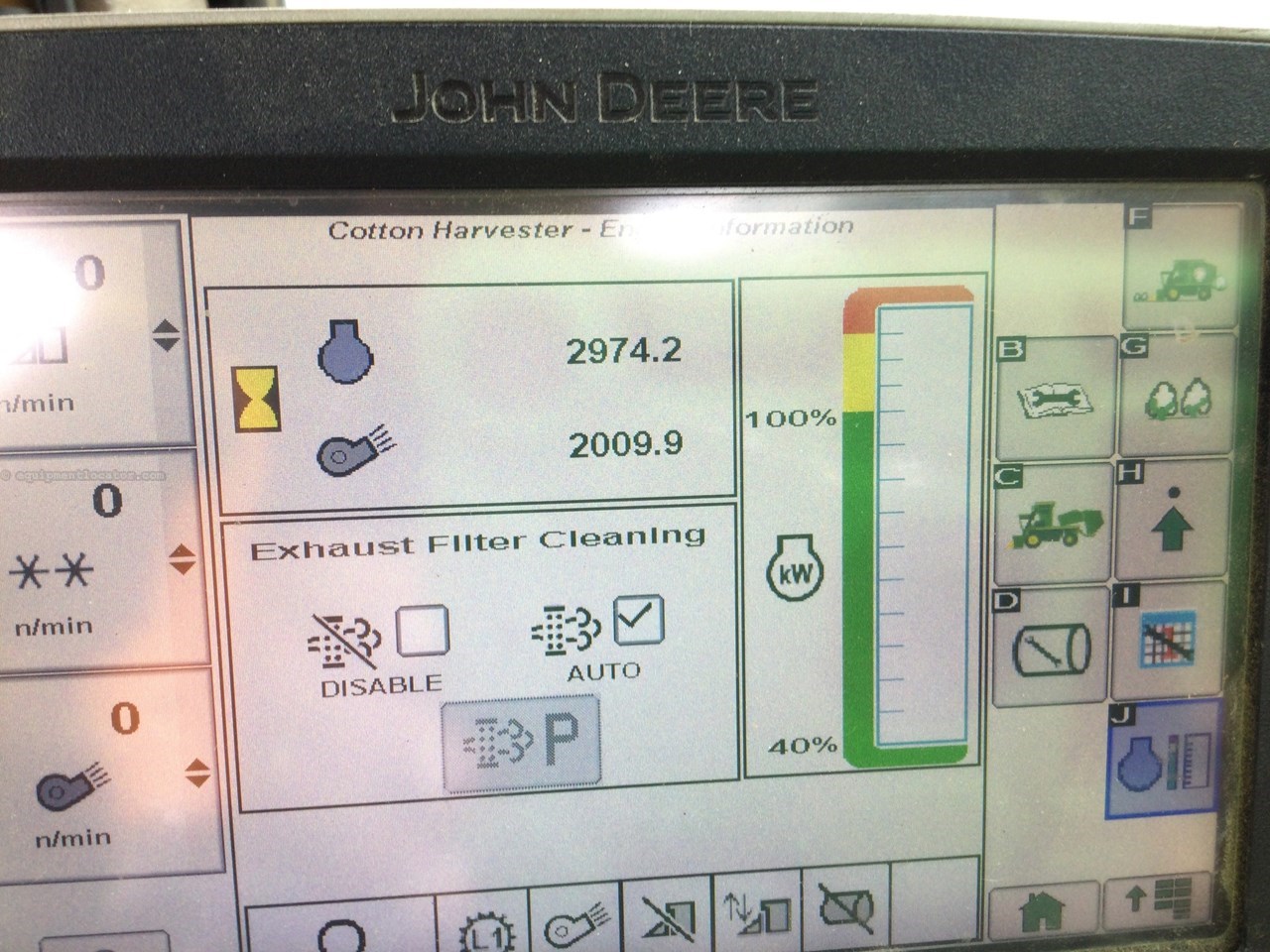 2016 John Deere CP690 Image 10