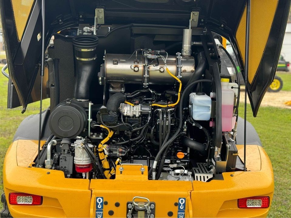 2026 John Deere 244 P Image 4