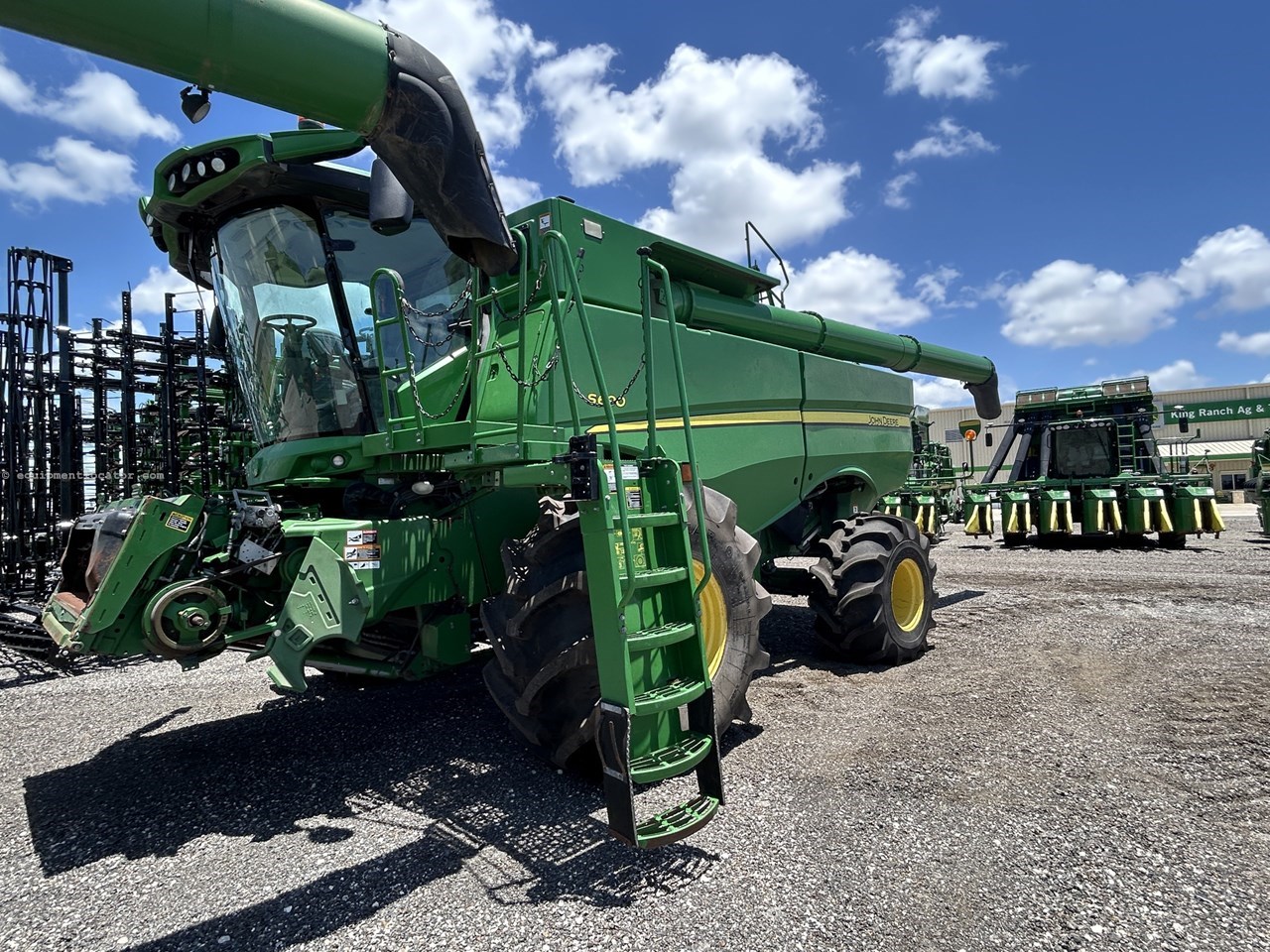 2017 John Deere S690 Image 4