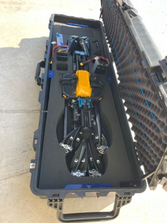 2022 UNKNOWN VECTOR Image 2