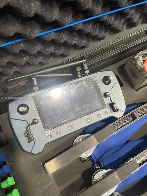 2021 UNKNOWN VECTOR Image 7