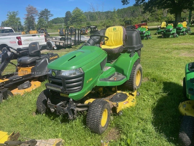 2013 John Deere X730 Image 2