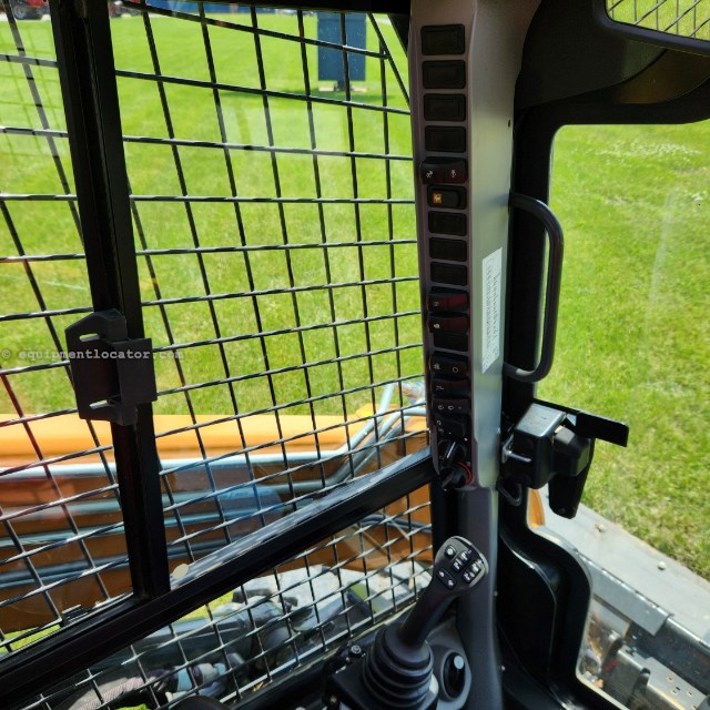 2022 Case SV280B Image 9