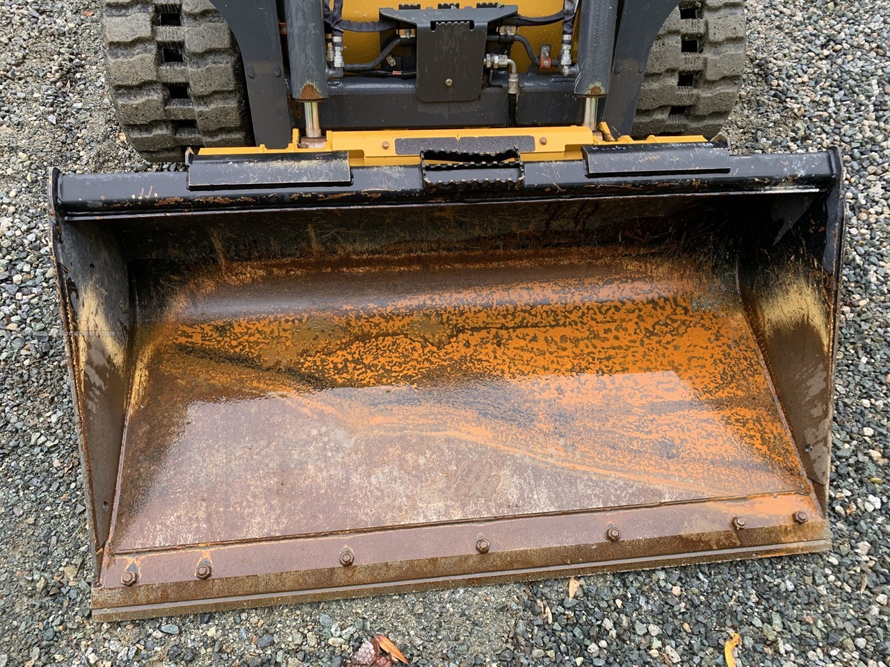 2023 John Deere 317G Image 10