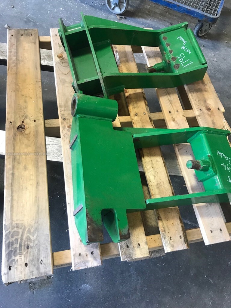 John Deere AA64910-AA65194 marker weight support brackets Image 4