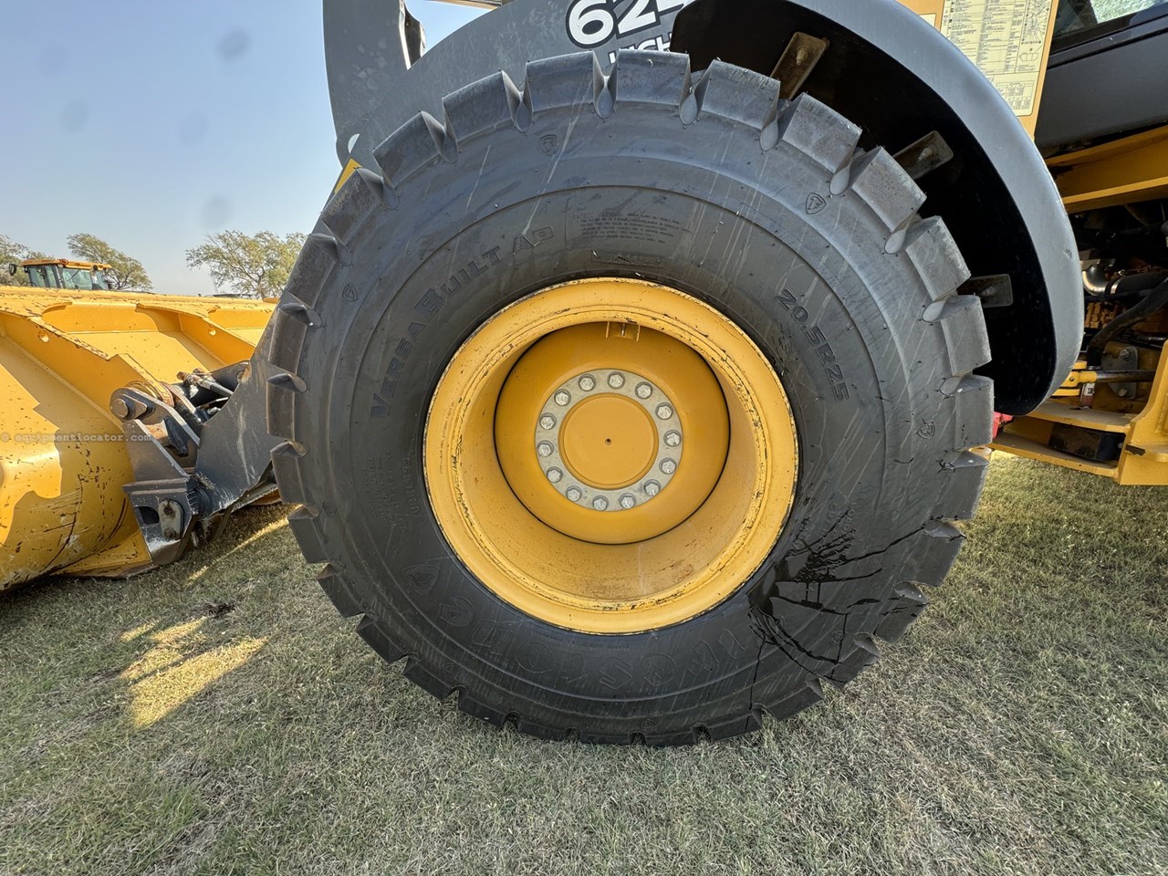 2017 John Deere 624K-II Image 32