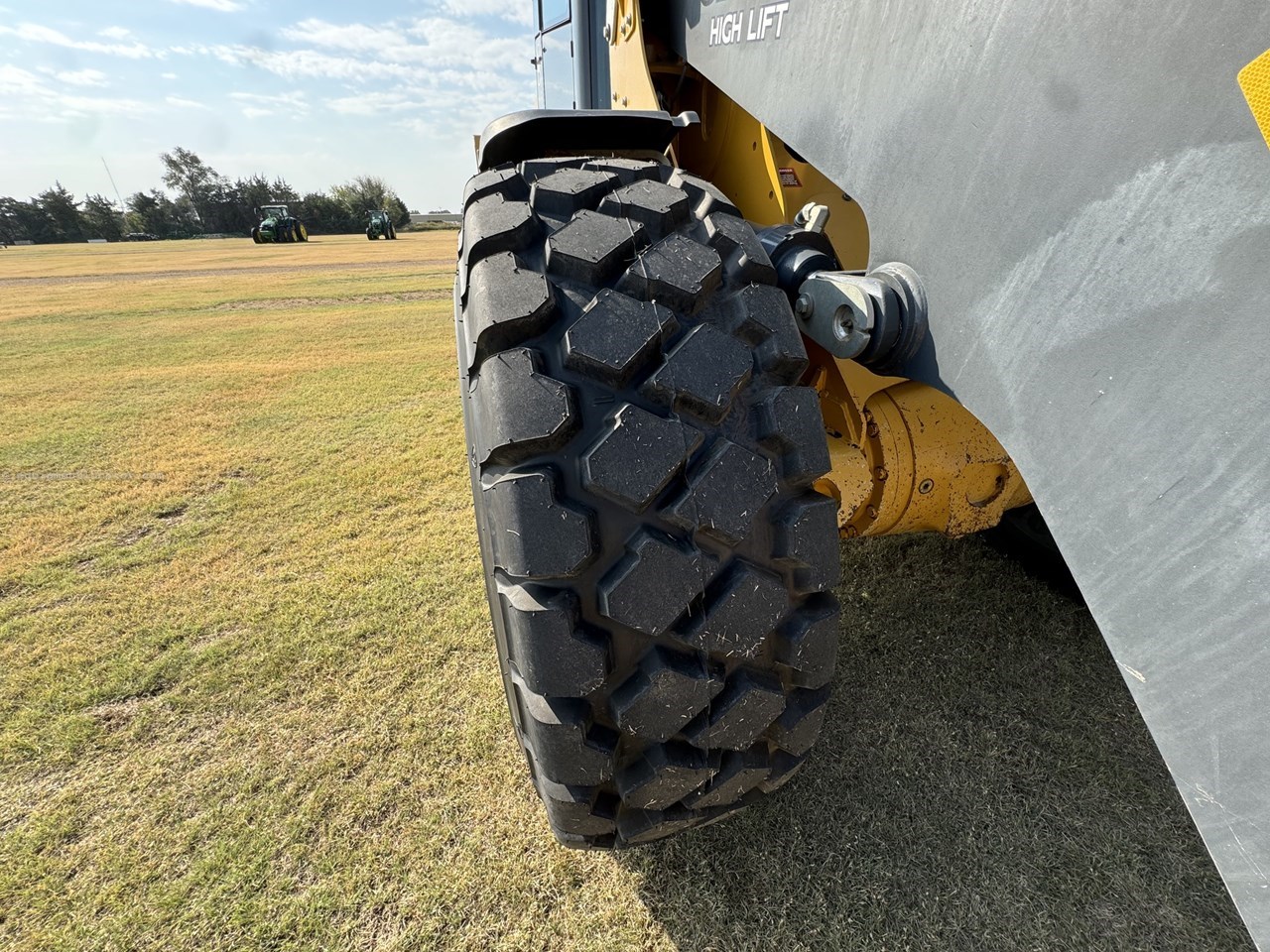 2017 John Deere 624K-II Image 42