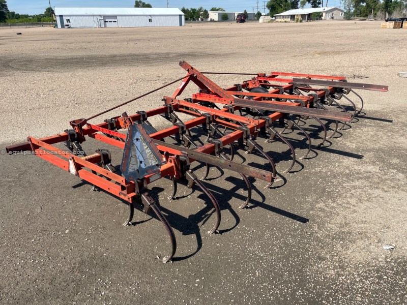 International 4500 Vibrashank Image 4