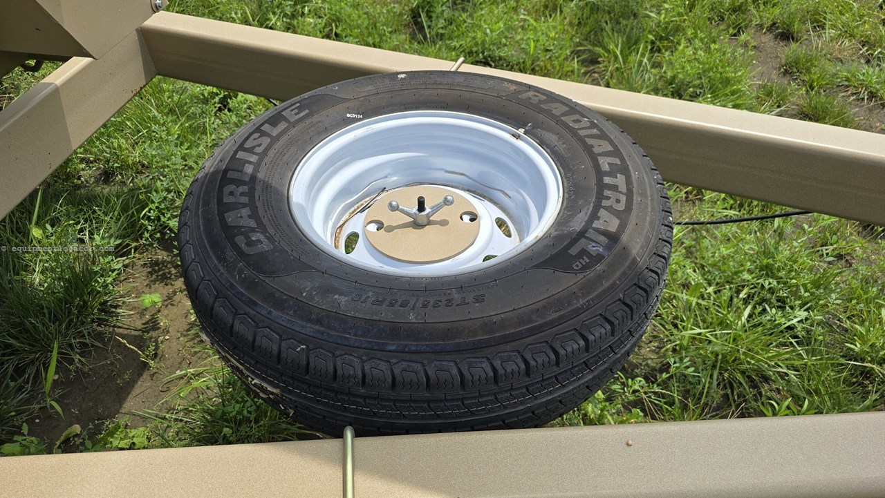 2023 Unverferth 2755XL Image 10