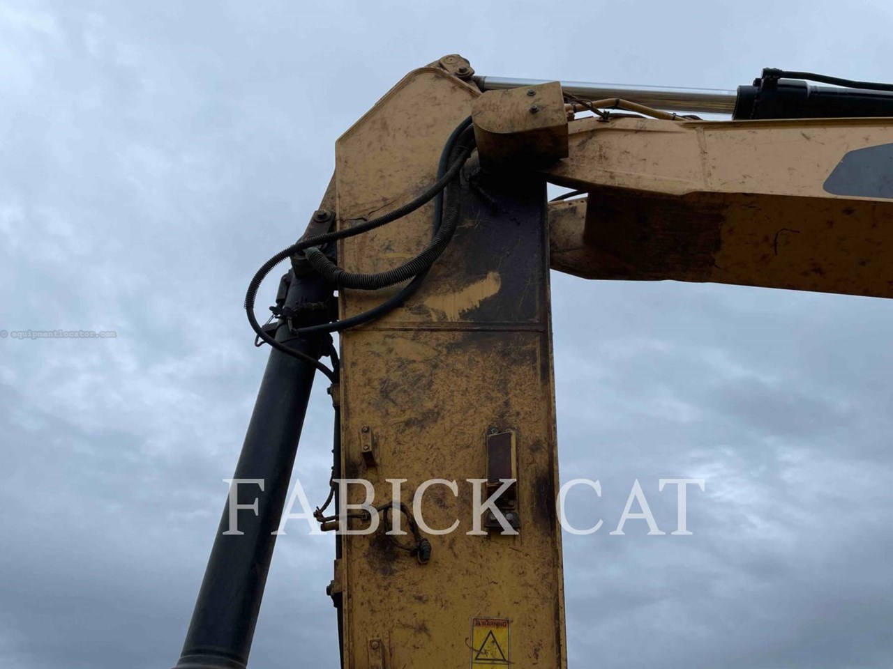 2016 Caterpillar 323F Image 10