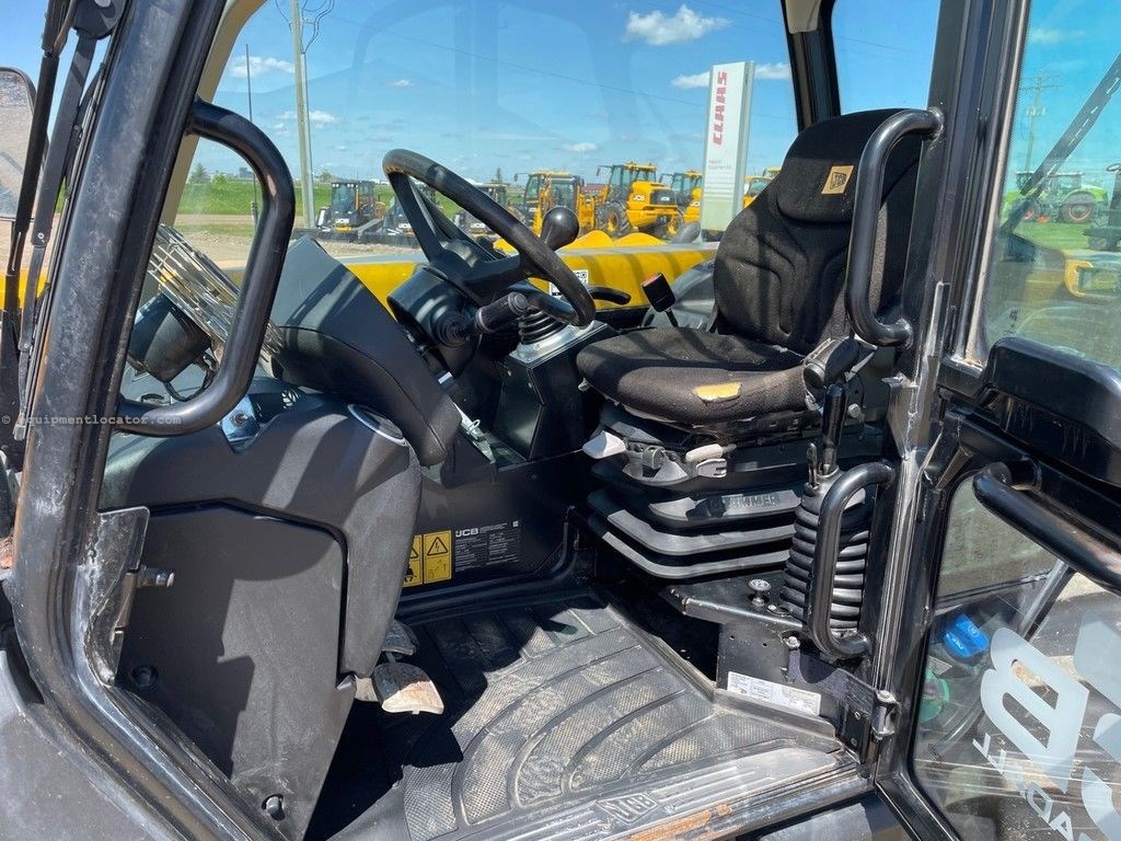2019 JCB 536-60 Agri Image 4