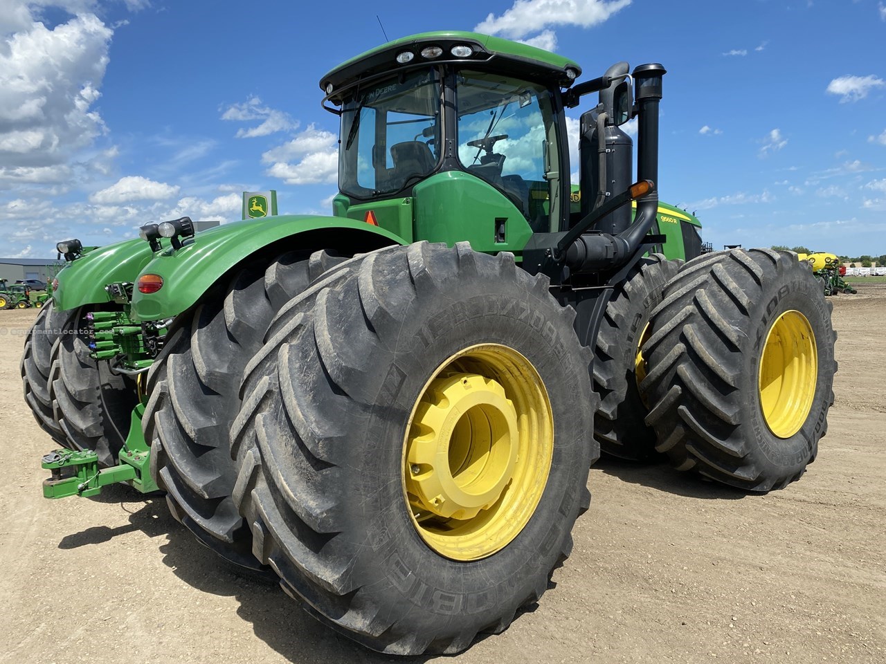 2013 John Deere 9560R Image 10