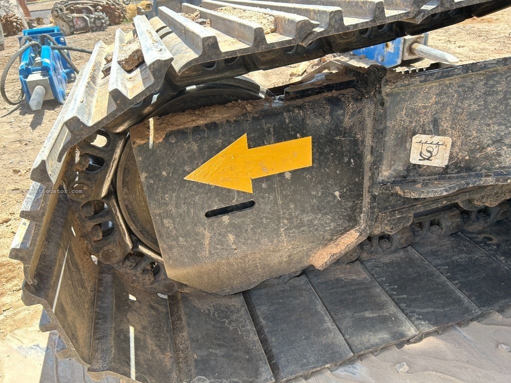 2022 John Deere 210GLC Image 10