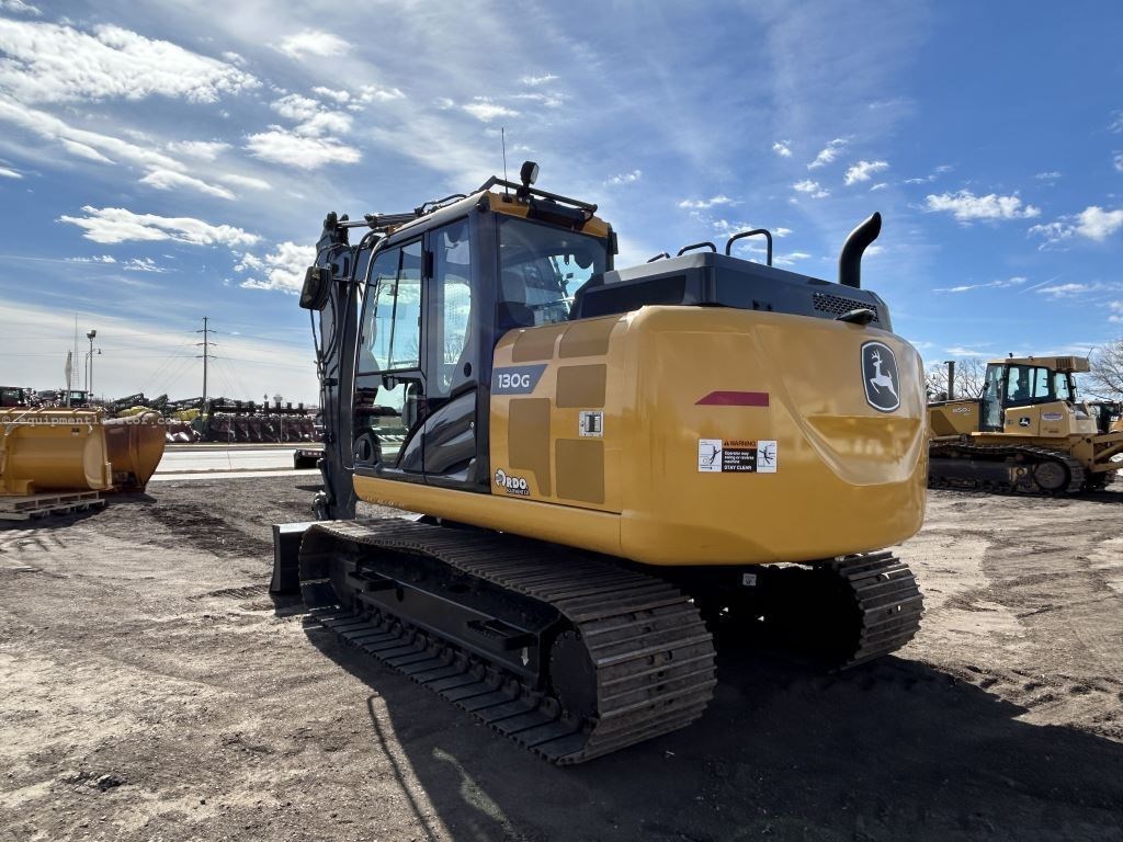 2022 John Deere 130GLC Image 10