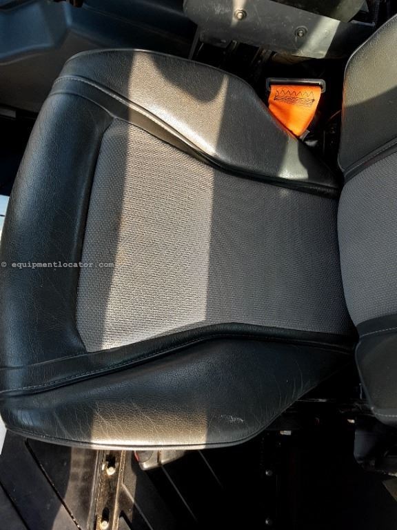 2022 John Deere 624P Image 10