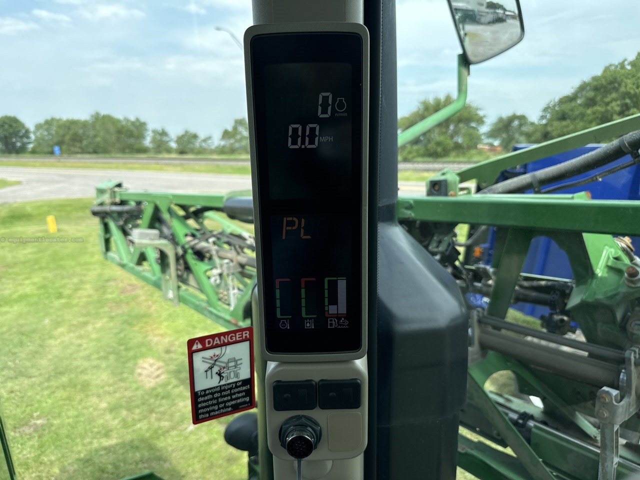 2014 John Deere R4030 Image 10