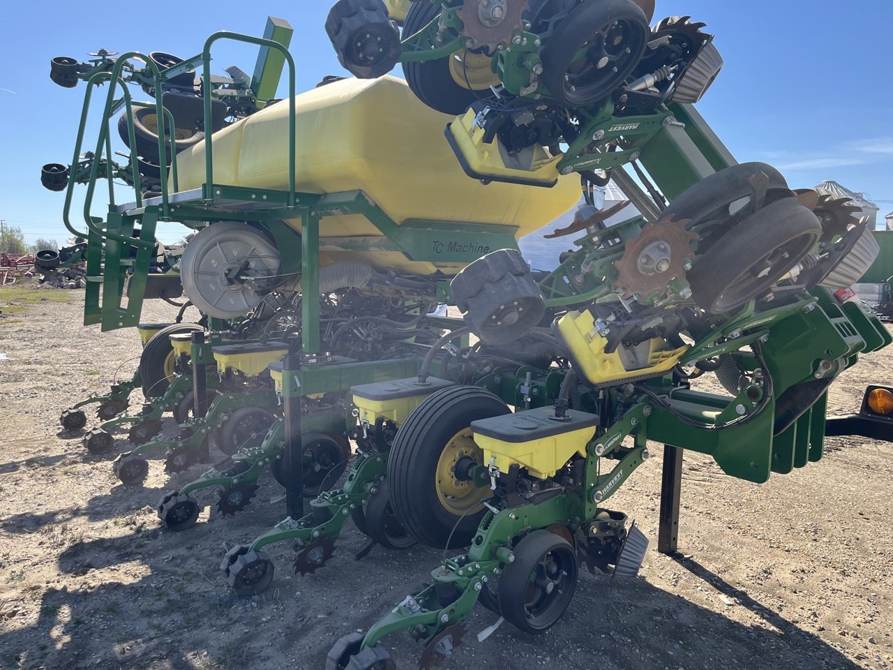 2022 TCM 12R38 Image 10