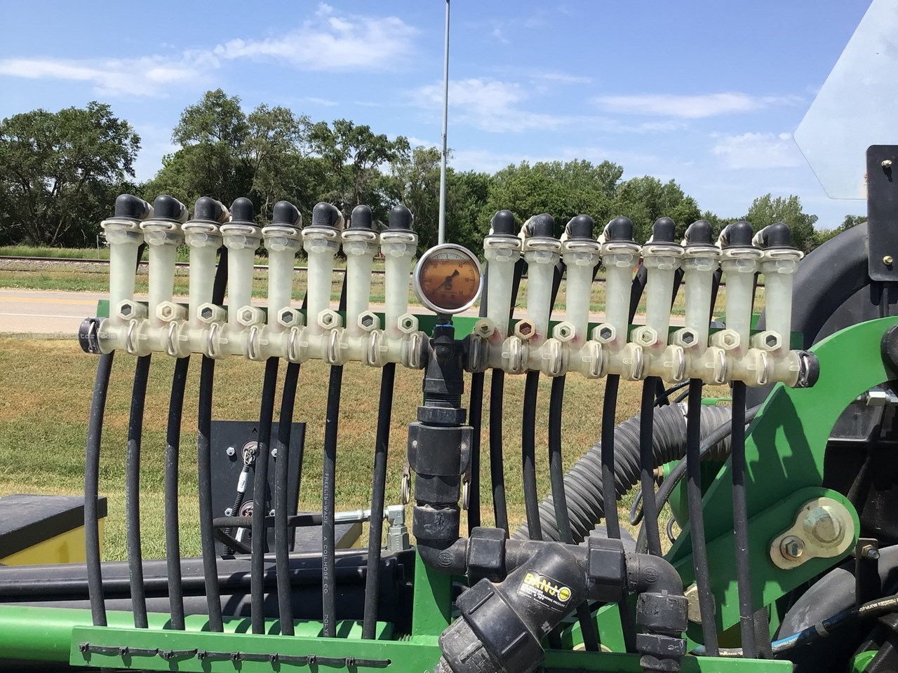 2011 John Deere 1720 Image 10