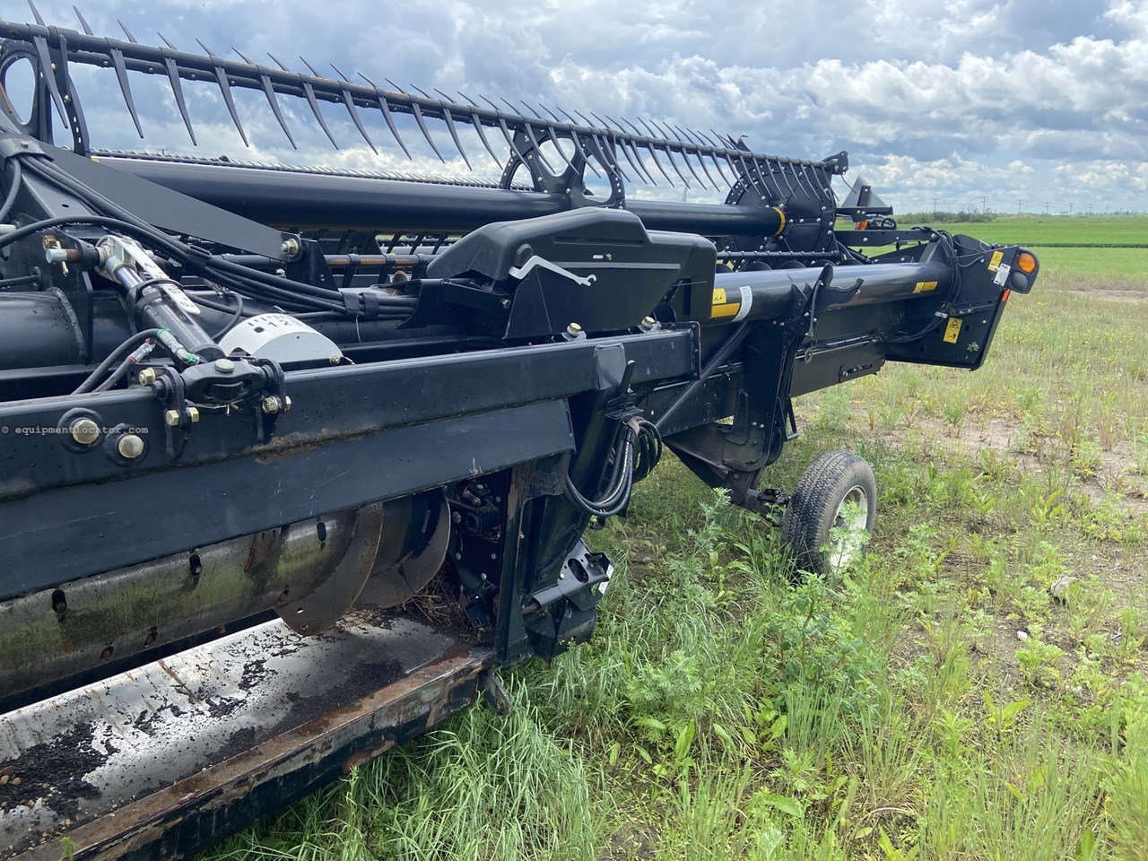 2017 MacDon FD75 Image 10