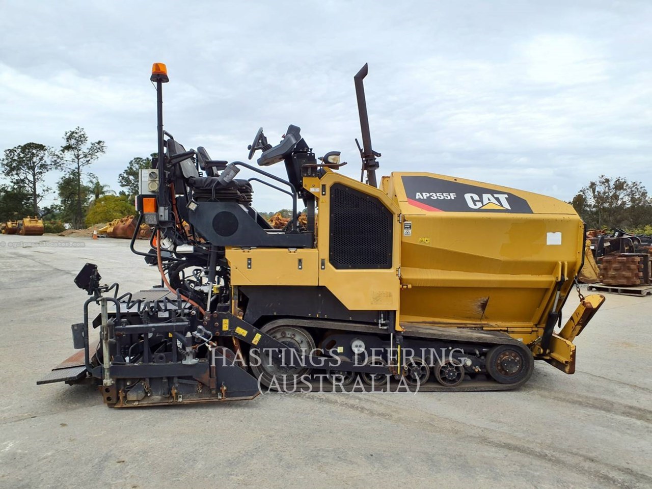 2017 Caterpillar AP355FLRC Image 10