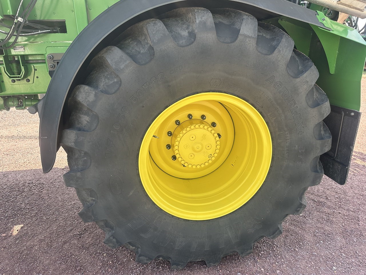 2024 John Deere 800R Image 10