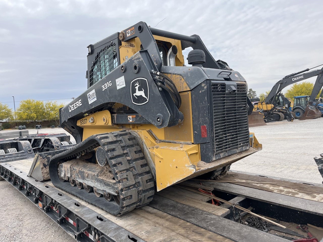 2020 John Deere 331G Image 4