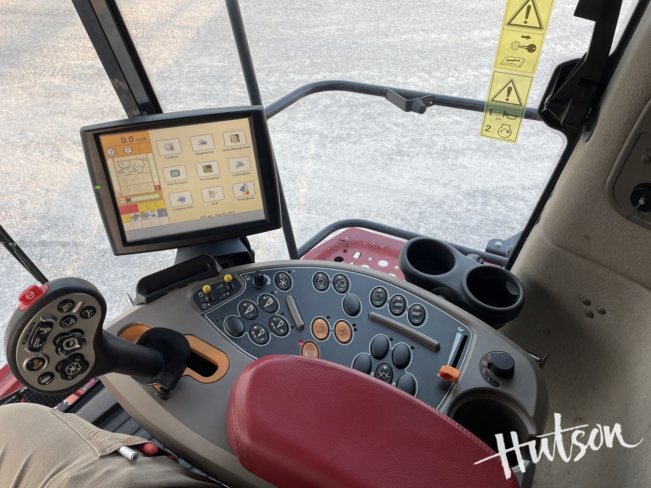 2016 Case IH 8240 Image 10