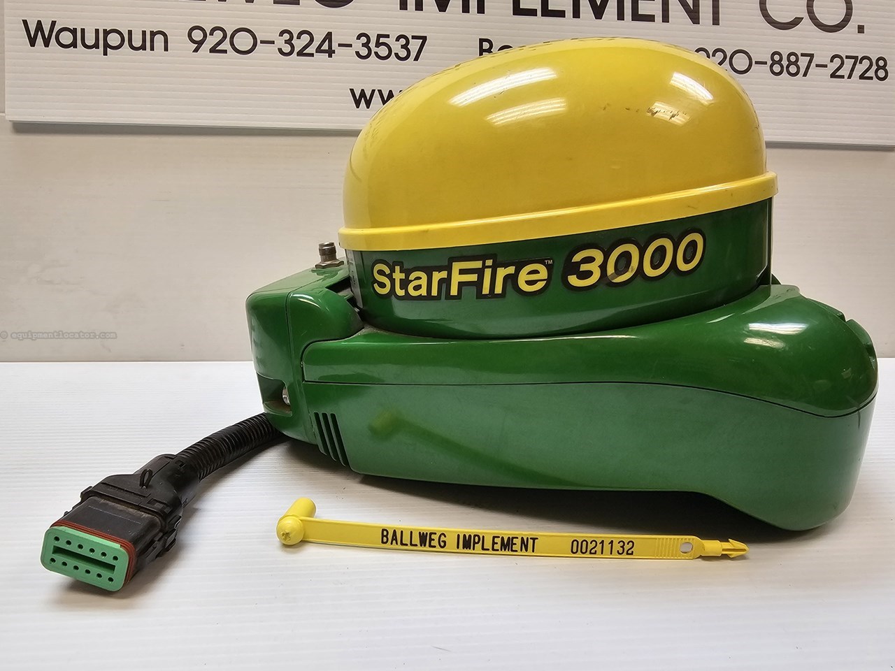 John Deere SF3000 RTK Ready Receiver w/ RTK 450 Radio Image 5