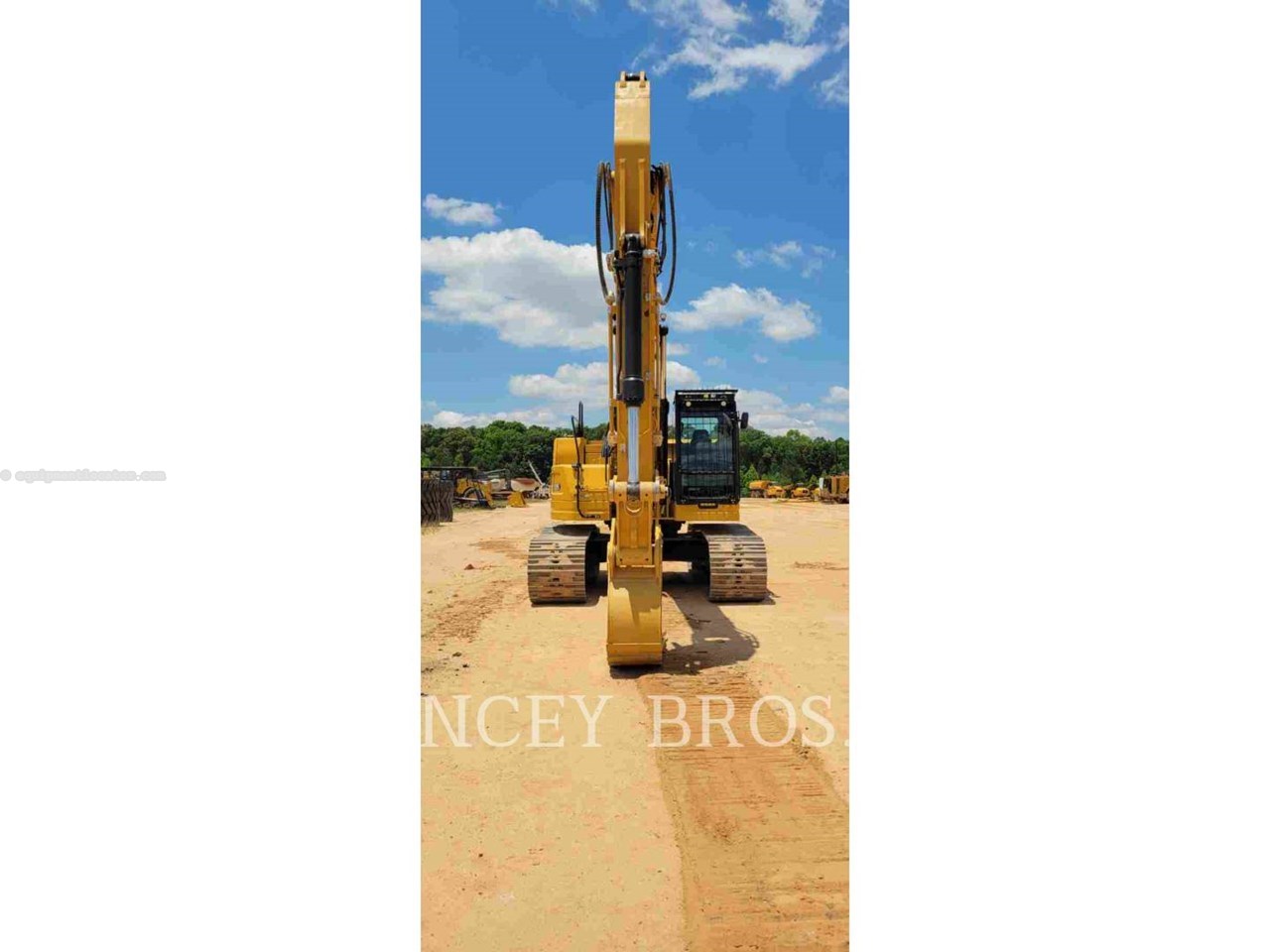 2022 Caterpillar 335-07 Image 10