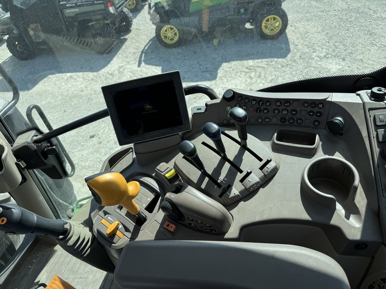 2023 John Deere 6R 120 Image 10