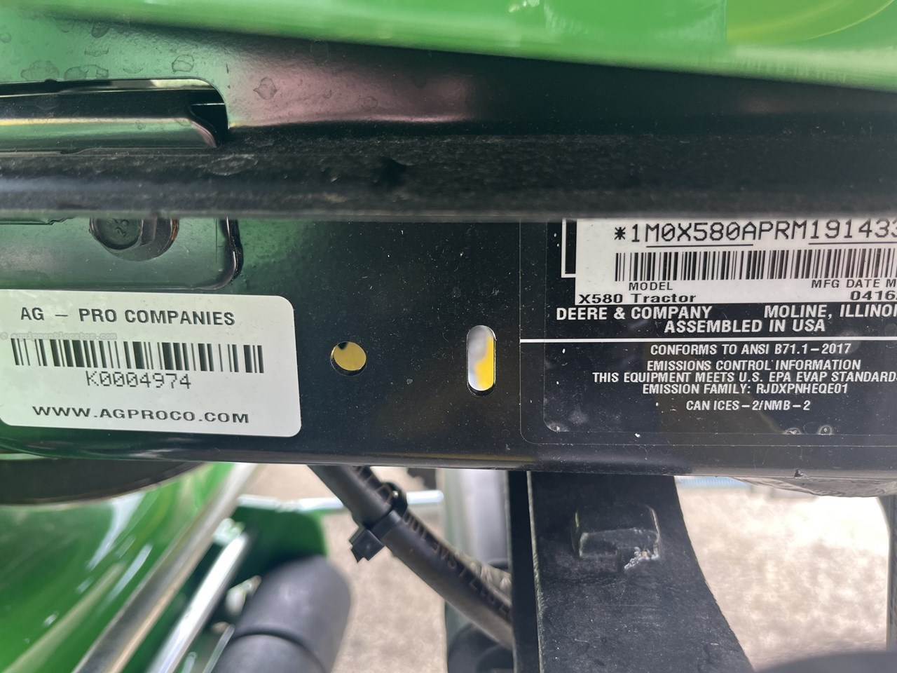 2025 John Deere X580A Image 13