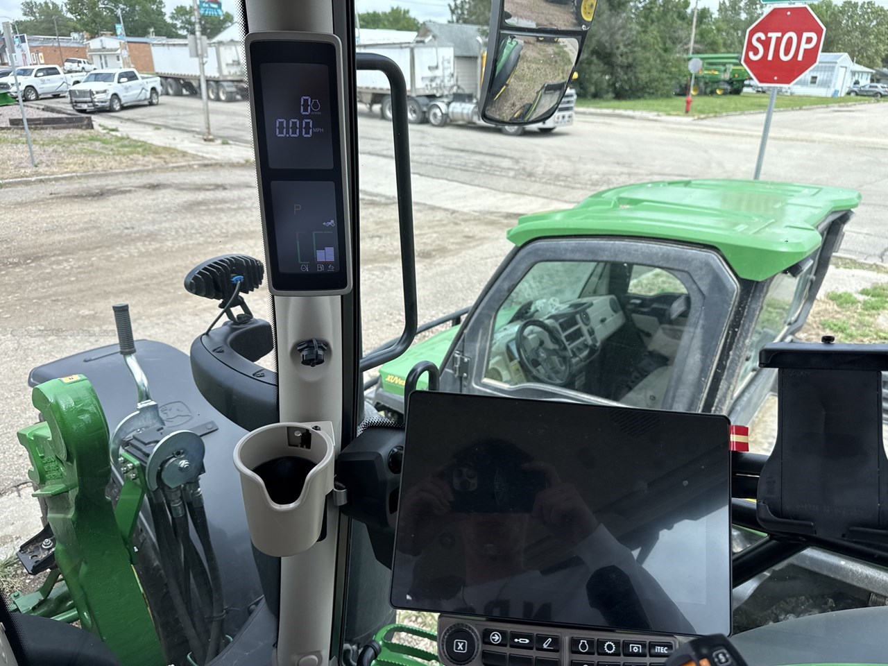 2024 John Deere 6R 165 Image 33