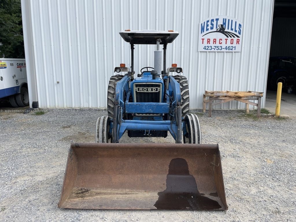 1981 Ford 4600 Image 4