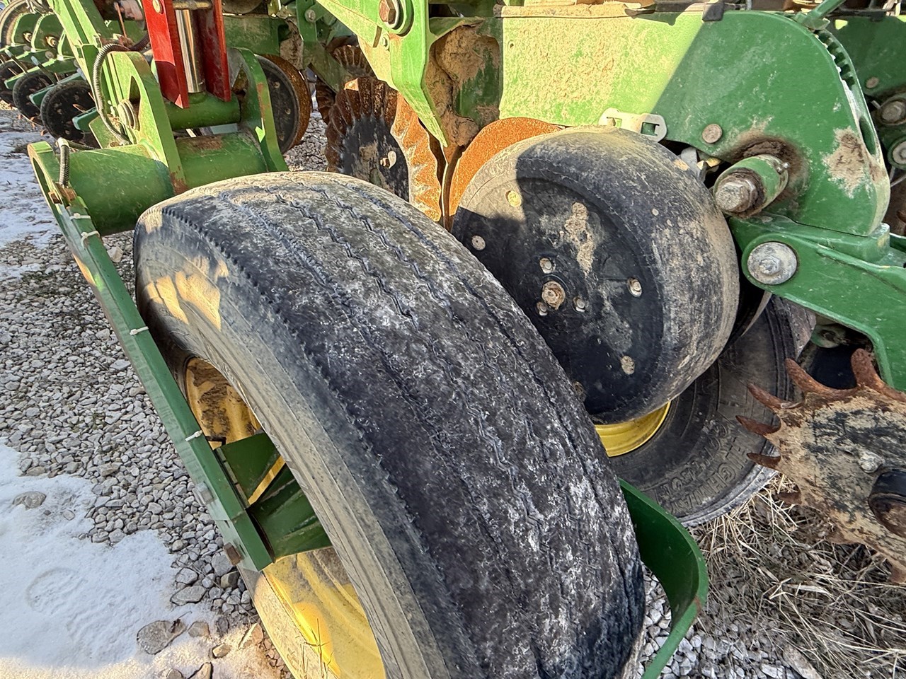 2012 John Deere 1790 Image 10