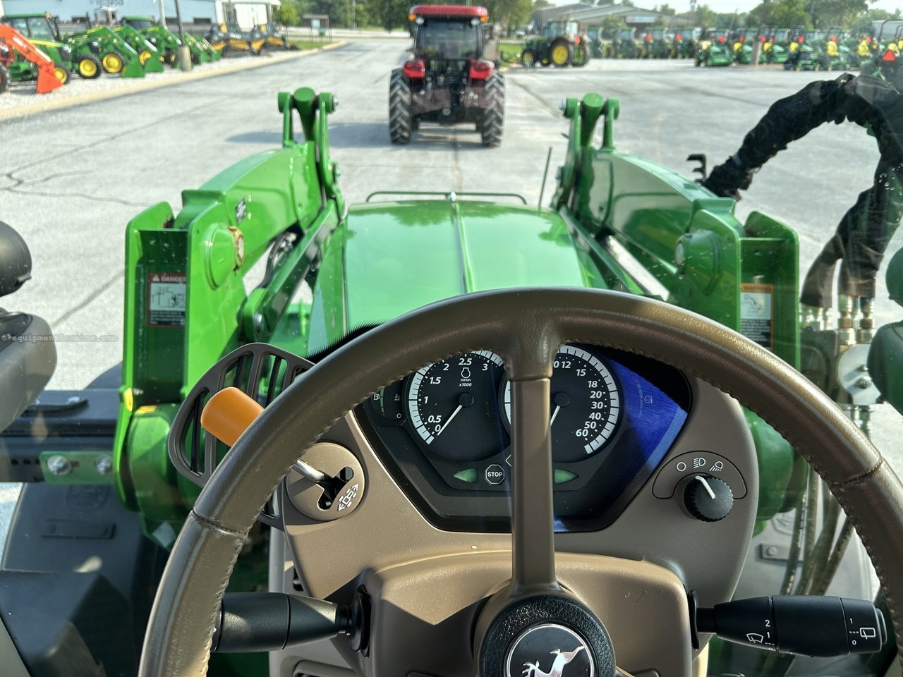 2020 John Deere 6130R Image 17