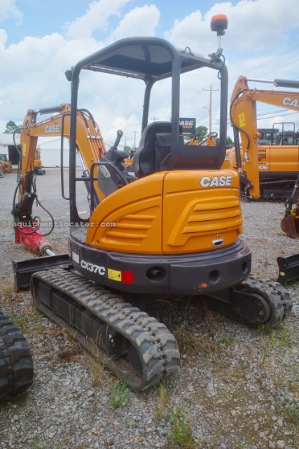 2022 Case CX37C Image 4