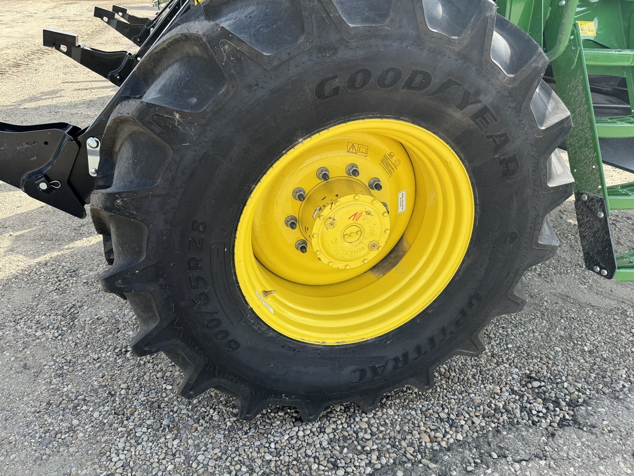 2023 John Deere W170 Image 10