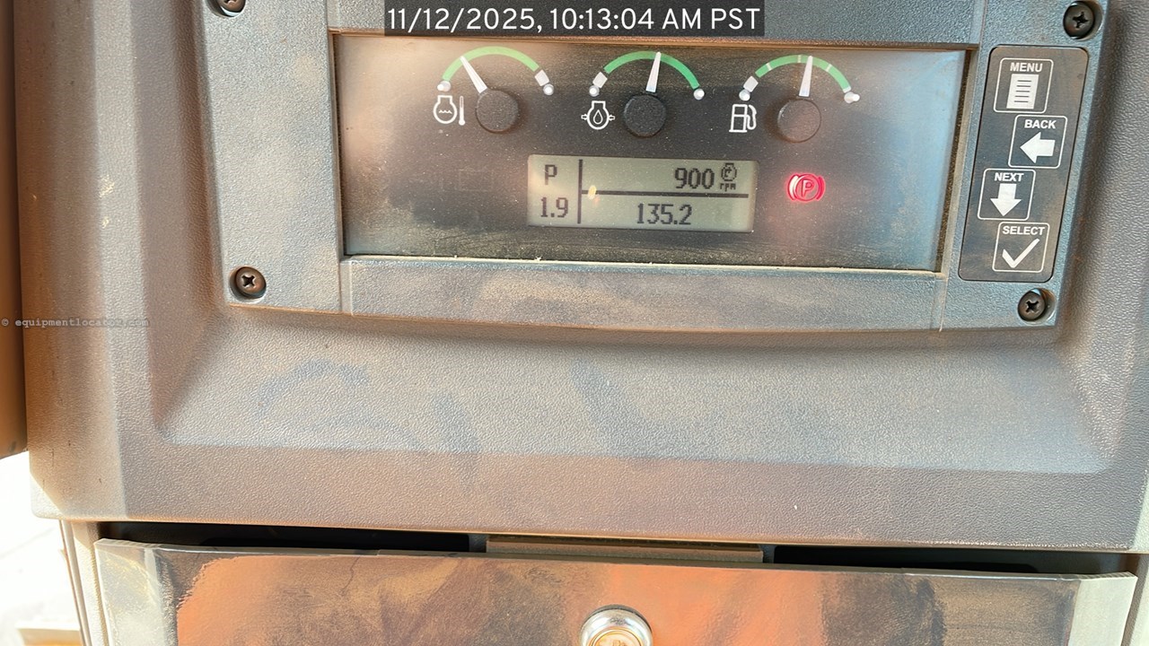 2022 John Deere 450K Image 10