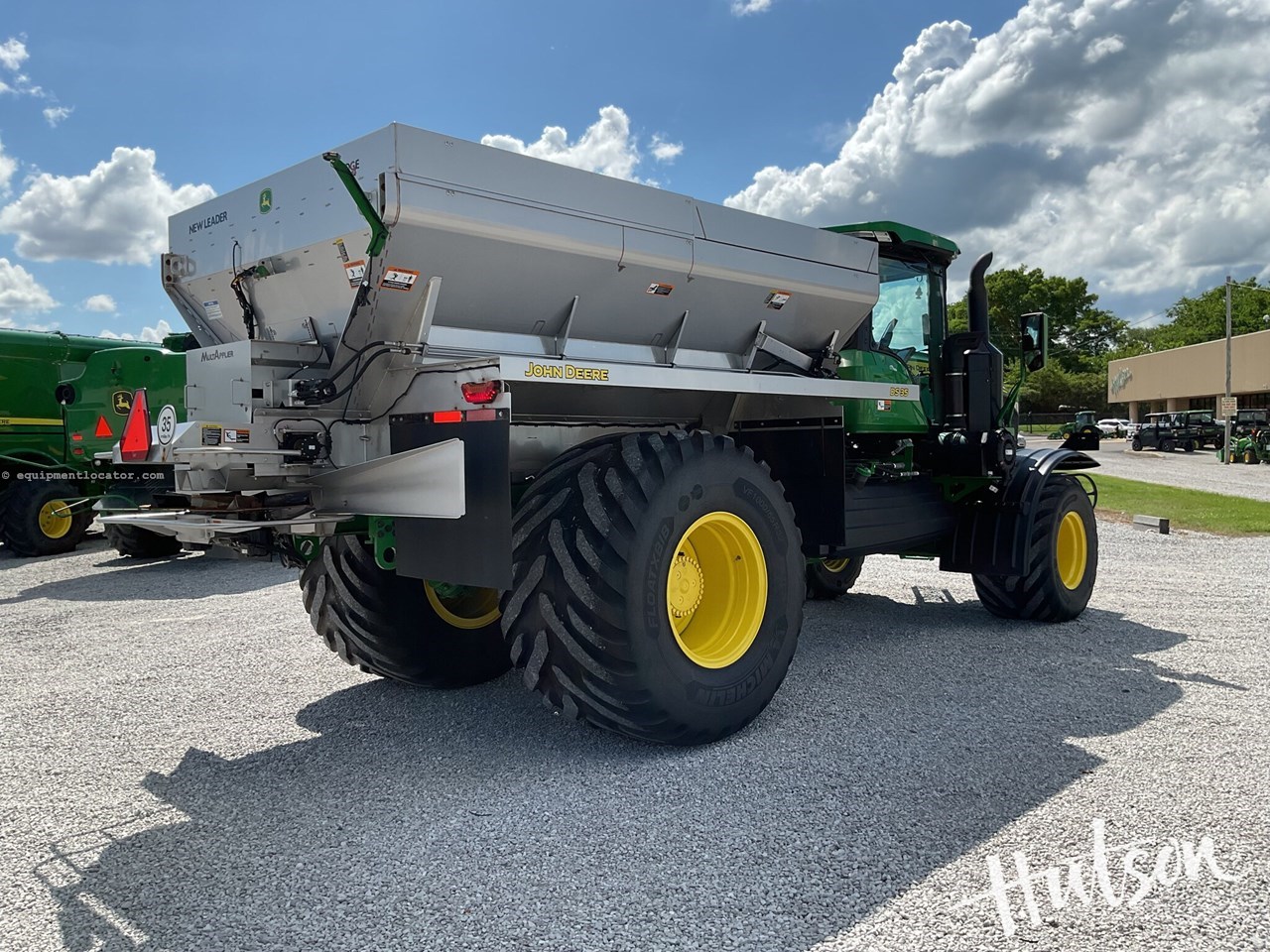 2024 John Deere 800R Image 4