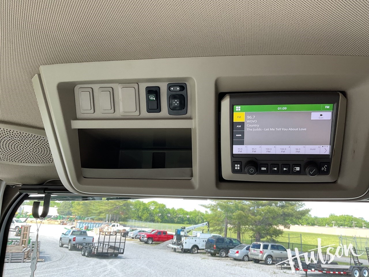 2024 John Deere 800R Image 35