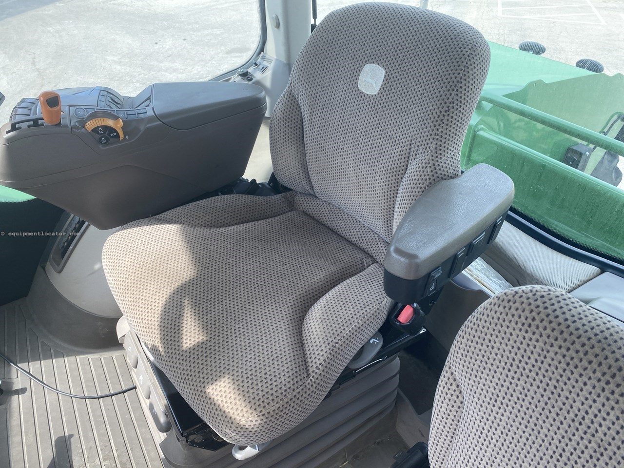 2015 John Deere 9520R Image 10