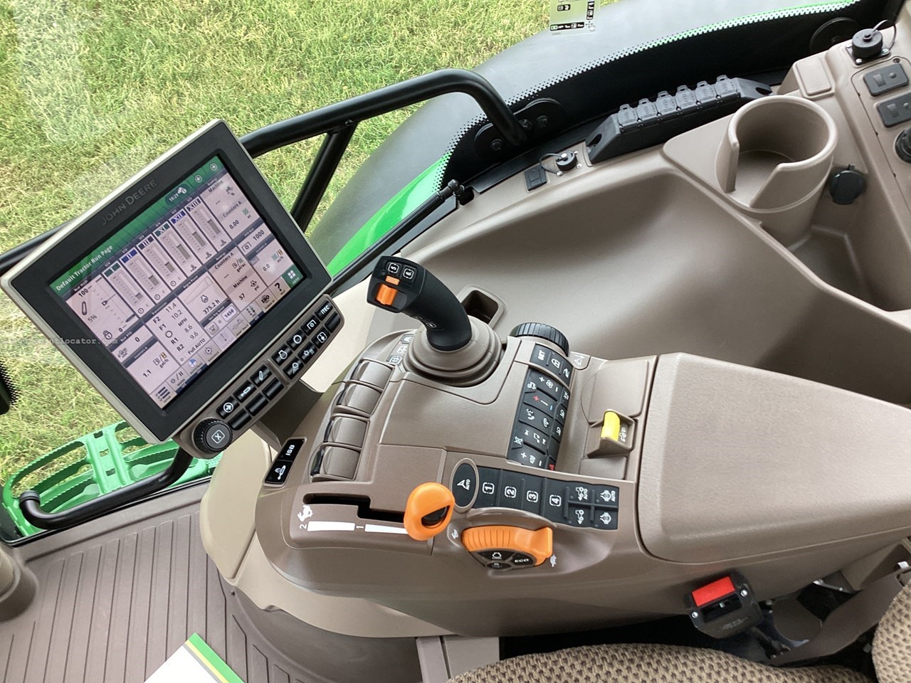 2023 John Deere 6R 165 Image 10