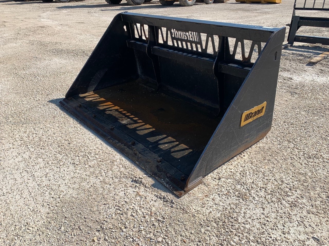 2023 John Deere 317G Image 10