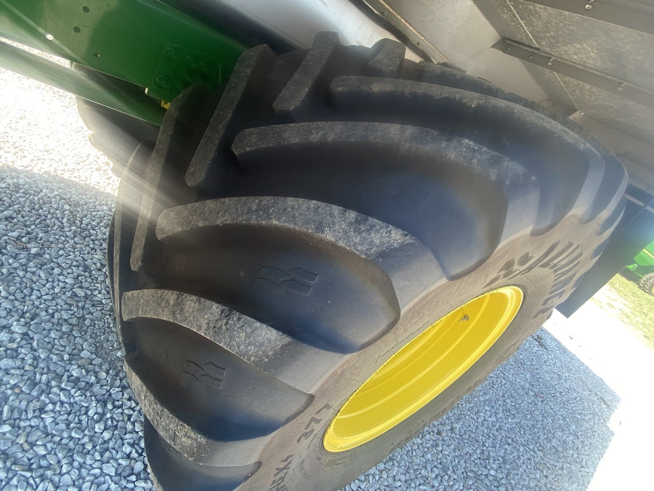 2023 John Deere 800R Image 20